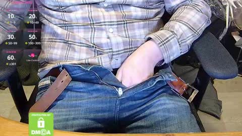 Snapshot of sneakybill82 chatting on 28, 2, 2025 Sneakybill online show from 28, 2, 2025