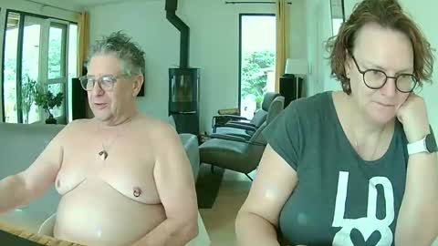Snoeske and Woodwurm online show from 6, 3, 2025