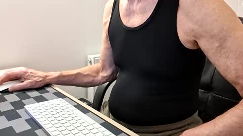 snootyagain online show from 27, 4, 2026