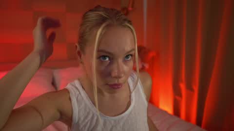 Candice Snow online show from 19, 12, 2024