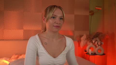 Candice Snow online show from 28, 12, 2024