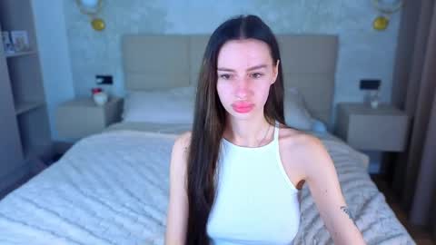 Snapshot of snow_whiteeex chatting on 7, 6, 2026 snow_whiteeex online show from 7, 6, 2026