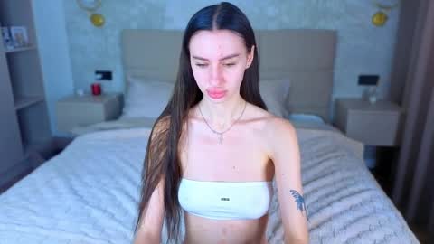 Snapshot of snow_whiteeex chatting on 8, 6, 2026 snow_whiteeex online show from 8, 6, 2026
