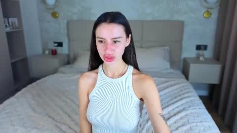 snow_whiteeex online show from 25, 6, 2026