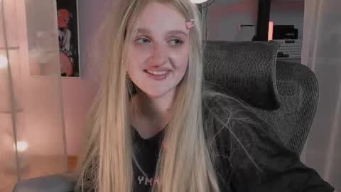 Snapshot of snowflakeskitty chatting on 24, 5, 2026 Ellie online show from 24, 5, 2026