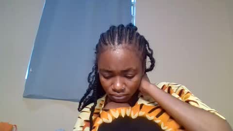 Snowie eyes online show from 19, 11, 2025