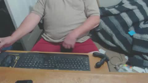 Snapshot of snwplwdrvr chatting on 12, 3, 2026 snwplwdrvr online show from 12, 3, 2026