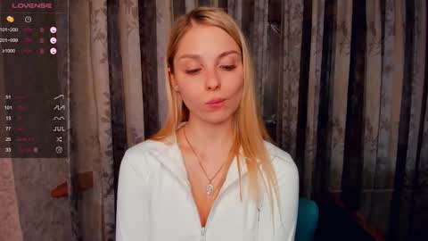 Snapshot of so__sweet chatting on 8, 3, 2025 Alice - Birthday Girl online show from 8, 3, 2025