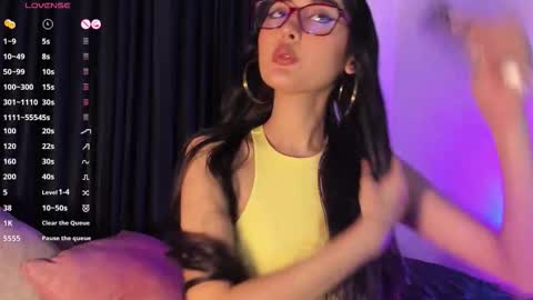 Danna online show from 25, 10, 2025