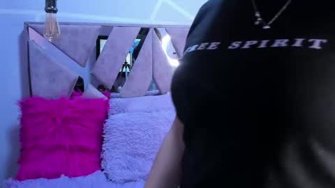 Sofi Noa online show from 16, 9, 2025