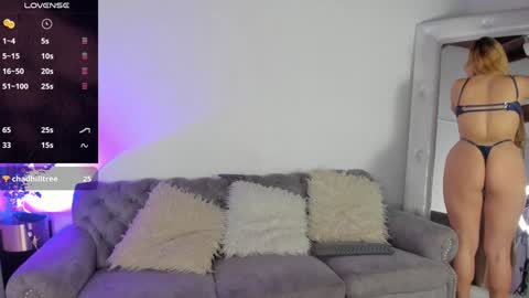 Snapshot of sofi_vasquez chatting on 13, 12, 2024 Sofia Vasquez online show from 13, 12, 2024