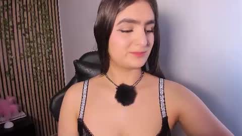 Snapshot of sofia44 chatting on 22, 6, 2026 Skarlett online show from 22, 6, 2026