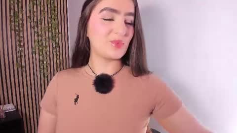 Snapshot of sofia44 chatting on 15, 7, 2026 Skarlett online show from 15, 7, 2026