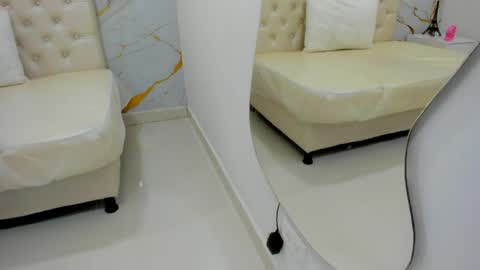 sofia_echeverri online show from 21, 4, 2026