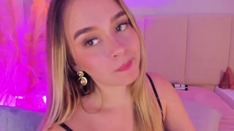 Snapshot of sofia_pamela chatting on 25, 2, 2025 SOFIA PAMELA online show from 25, 2, 2025