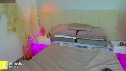 Snapshot of sofia_pamela chatting on 7, 11, 2025 SOFIA PAMELA online show from 7, 11, 2025