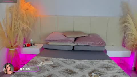 Snapshot of sofia_pamela chatting on 5, 2, 2026 SOFIA PAMELA online show from 5, 2, 2026