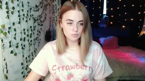 sofia_rosemary online show from 15, 9, 2025
