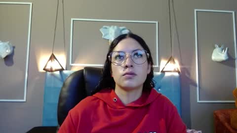 Sofa online show from 14, 10, 2025