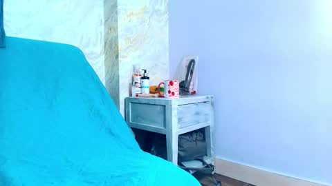 sofiaa_little online show from 14, 11, 2025