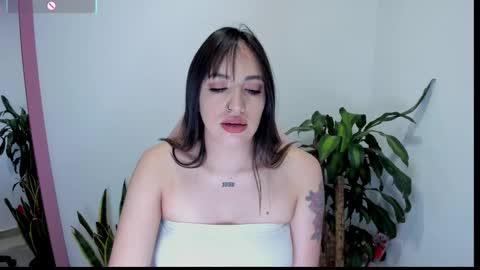 Snapshot of sofiaa_pool chatting on 4, 12, 2025 sofia online show from 4, 12, 2025