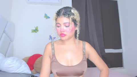 sofiacastillo01 online show from 20, 4, 2026