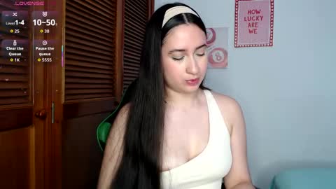 sofiaduque_26 online show from 8, 4, 2026