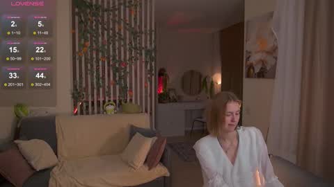 Sofia Help me overcome shynes with 100 thumbs up online show from 18, 11, 2025