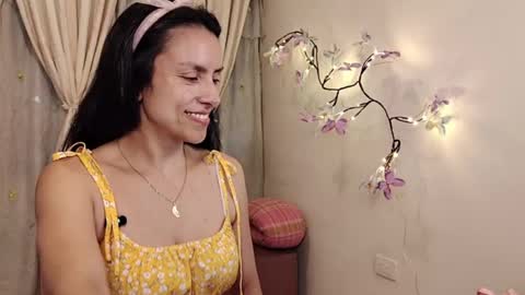 Sofi Bella online show from 13, 4, 2026