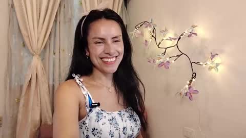 Sofi Bella online show from 26, 4, 2026