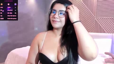 SOFIE modelo independiente     10pm   - 4am hora colombia online show from 22, 2, 2026