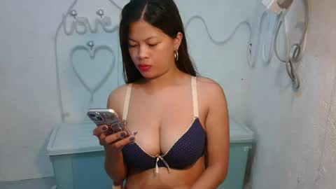 sofie_loorexx online show from 8, 5, 2026