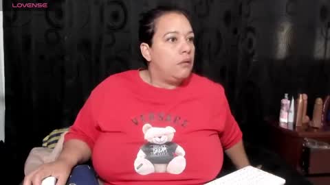 Snapshot of sofie_storm chatting on 12, 5, 2026 Vicky online show from 12, 5, 2026