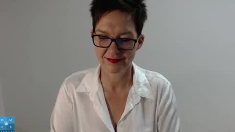 Snapshot of sofie_velvet chatting on 7, 11, 2025 Sofie Velvet online show from 7, 11, 2025