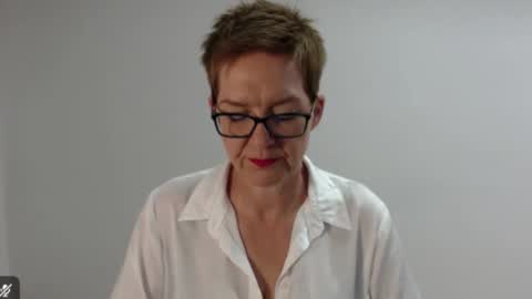 Sofie Velvet online show from 27, 4, 2026