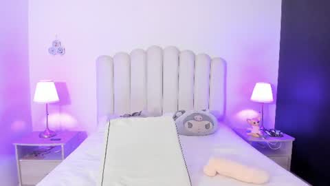 sofiebunnie online show from 2, 8, 2026