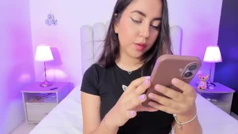 sofiebunnie online show from 4, 8, 2026