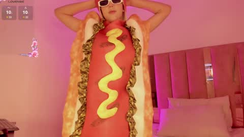 Snapshot of sofiesoft chatting on 8, 2, 2025 Sofie online show from 8, 2, 2025