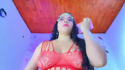 Sofa Daz  online show from 19, 9, 2025