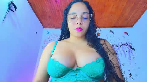  Sofa Daz  online show from 16, 11, 2025