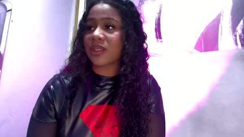 sofiifox online show from 24, 4, 2026