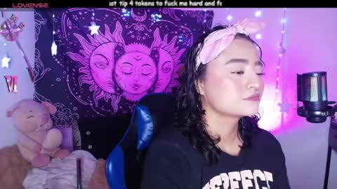 Demi Sofia online show from 17, 5, 2026