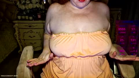 Snapshot of soft_body chatting on 6, 12, 2024 Hi Im Sofia online show from 6, 12, 2024