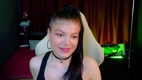 Snapshot of softeach chatting on 7, 4, 2026 Jenny online show from 7, 4, 2026