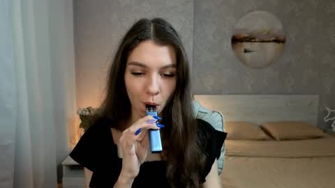 Kelly online show from 7, 10, 2025