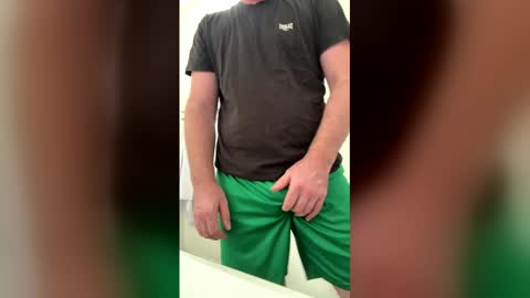 Snapshot of softworker chatting on 22, 2, 2026 softworker online show from 22, 2, 2026