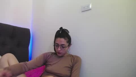 Snapshot of sofya_n_andy_ chatting on 20, 10, 2025 sofya_n_andy_ online show from 20, 10, 2025