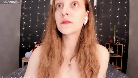 Snapshot of solaralice chatting on 12, 12, 2024 SolarAlice online show from 12, 12, 2024