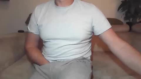 Snapshot of sole73 chatting on 18, 11, 2025 Sole Obedient online show from 18, 11, 2025