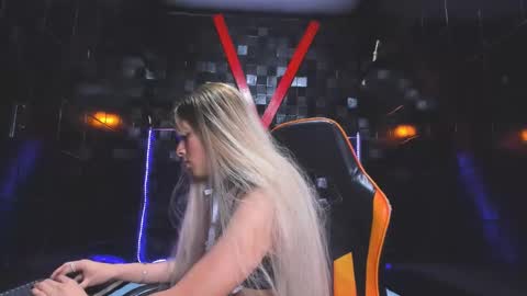 Sol Hiltton online show from 27, 4, 2026